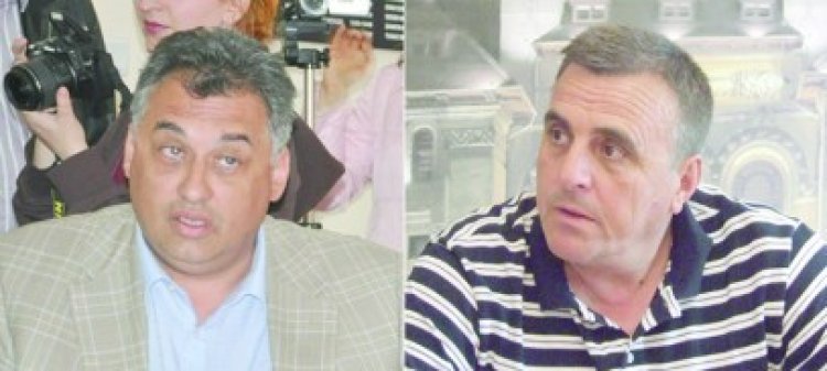Tusac sună populaţia să spună că Iorguş întoarce din drum cisternele cu combustibil; Iorguş îi cere să-şi trimită consilierii la şedinţă
